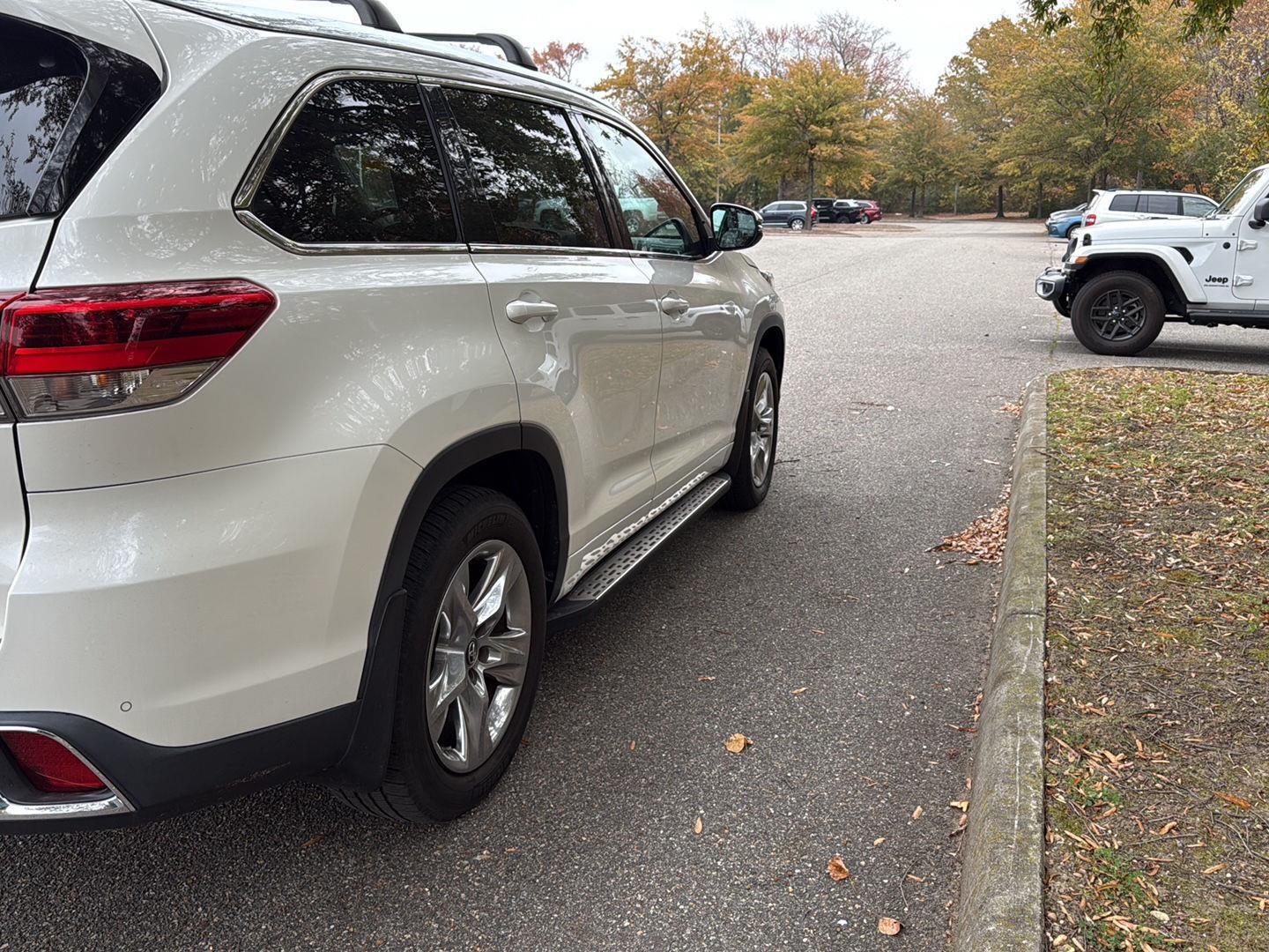 2018 Toyota Highlander Limited photo 3