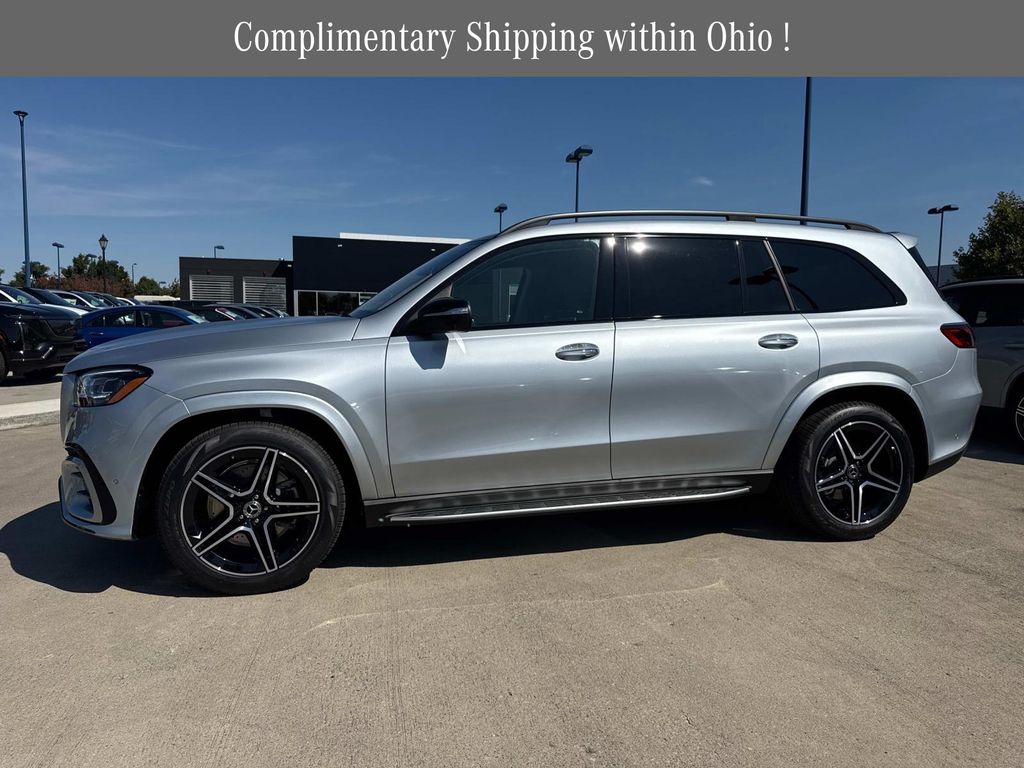 2026 Mercedes Benz GLS 450 4MATIC photo 2