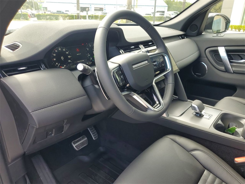 2025 Land Rover Discovery Sport SE photo 20