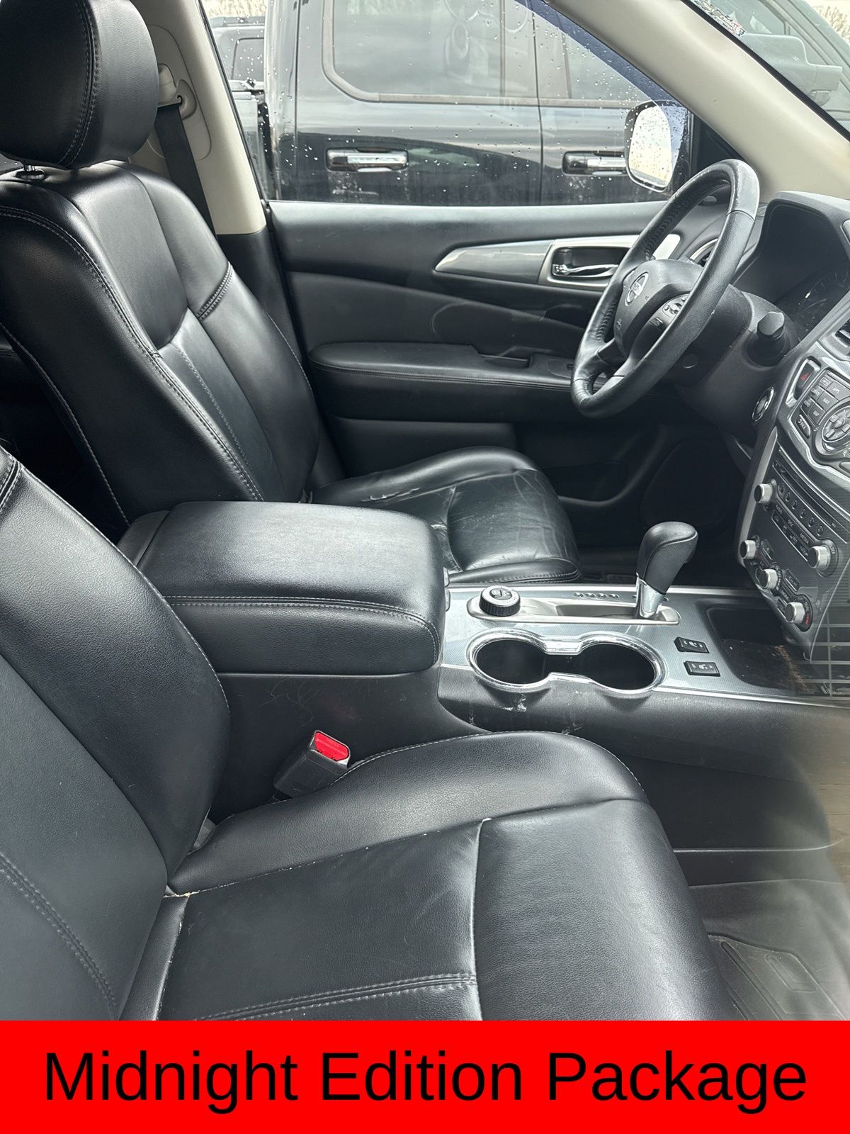 2018 Nissan Pathfinder SL photo 4