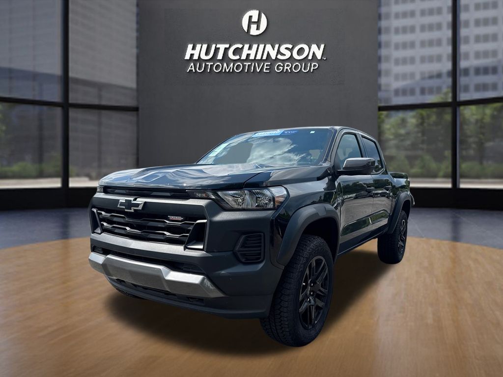 2025 Chevrolet Colorado Trail Boss photo 6