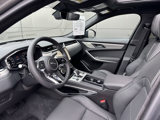 2026 Jaguar F-PACE P250 R-Dynamic S photo 22