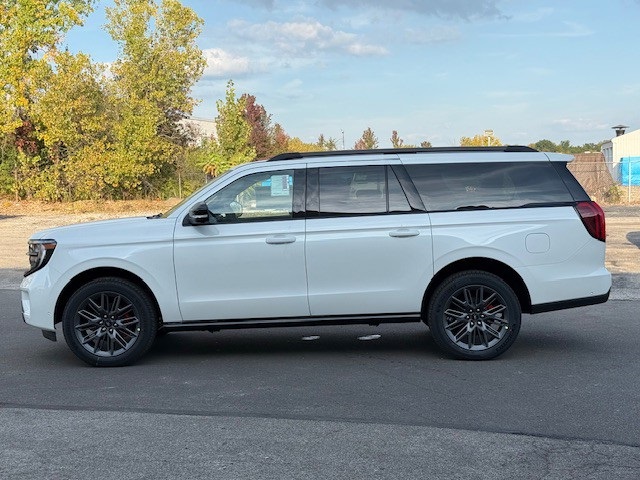 2025 Ford Expedition Platinum MAX photo 6