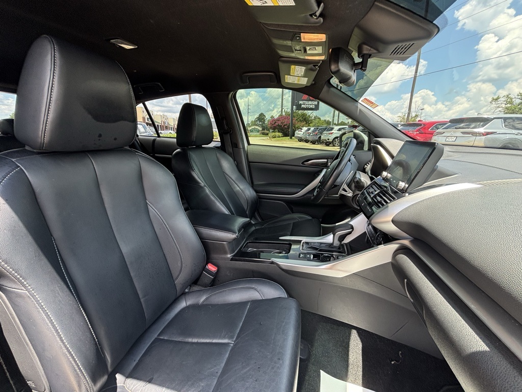 2022 Mitsubishi Eclipse Cross SEL photo 18