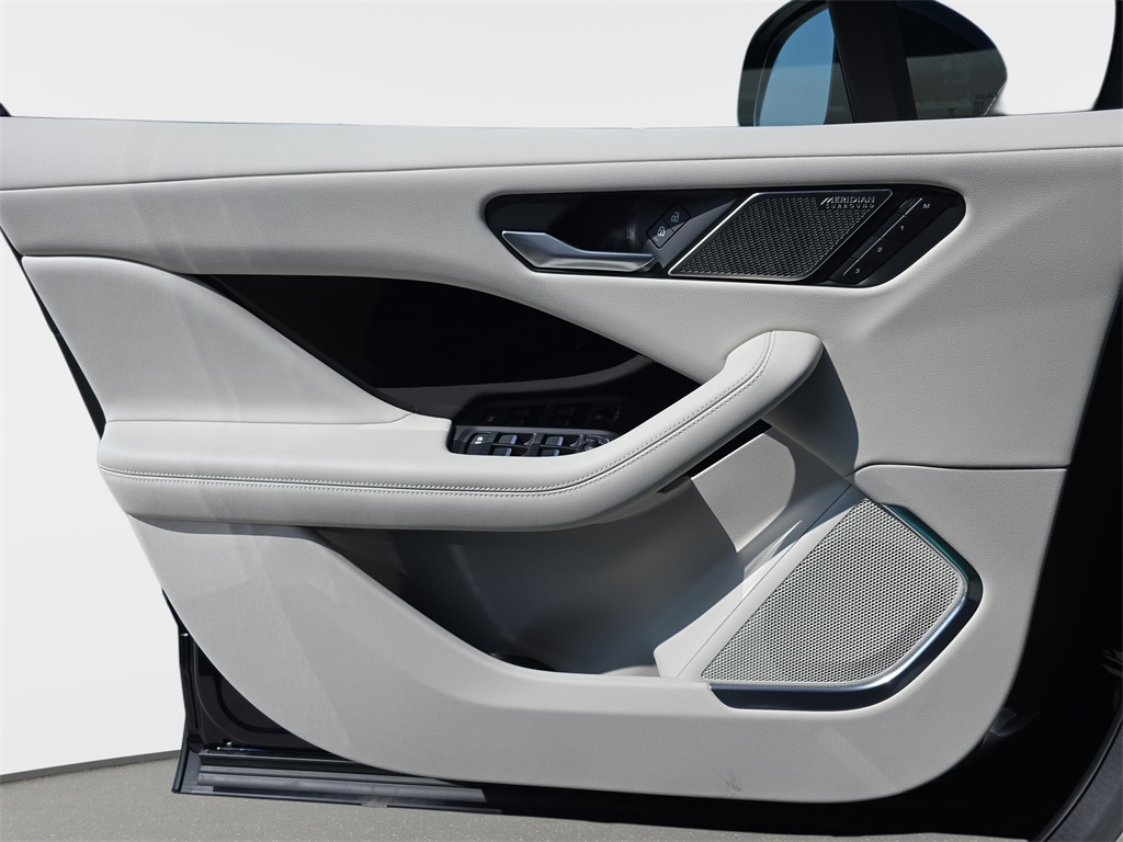 2024 Jaguar I-PACE HSE photo 25