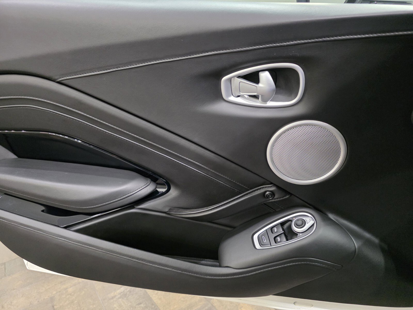 2020 Aston Martin Vantage AM6 photo 17