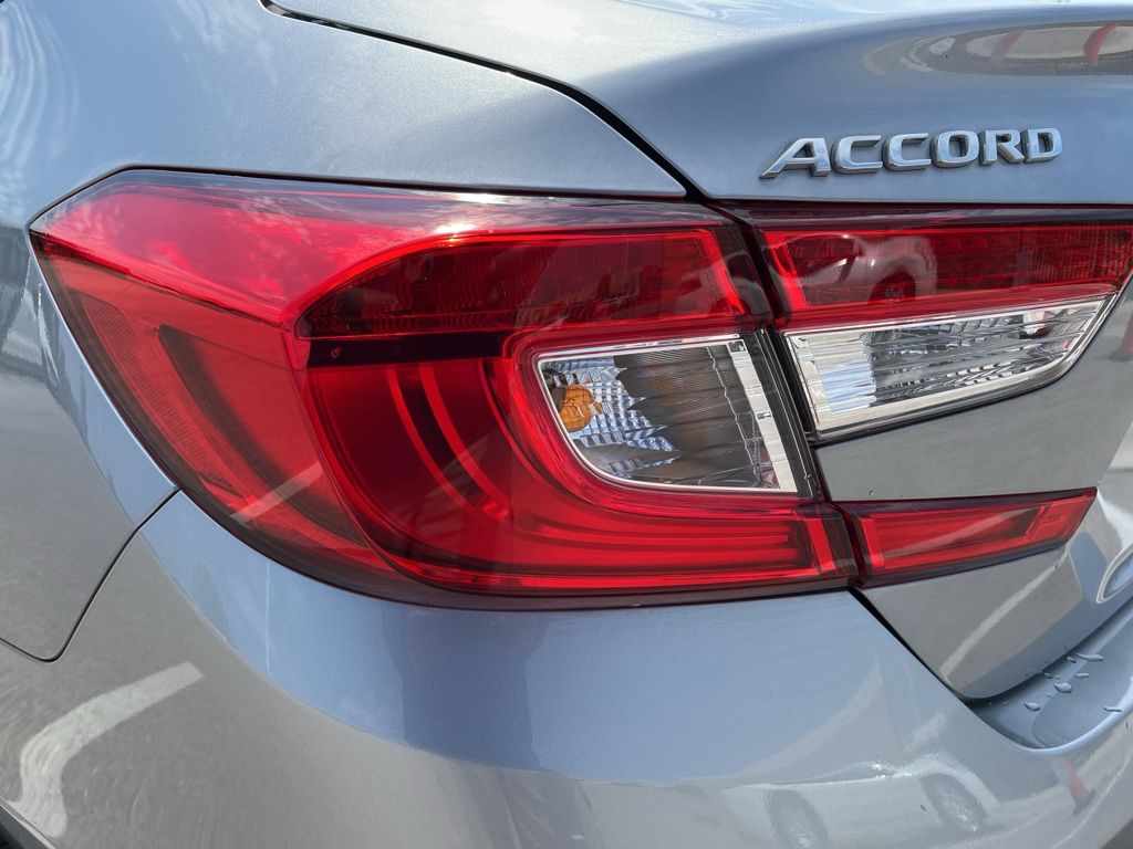 2022 Honda Accord LX photo 7