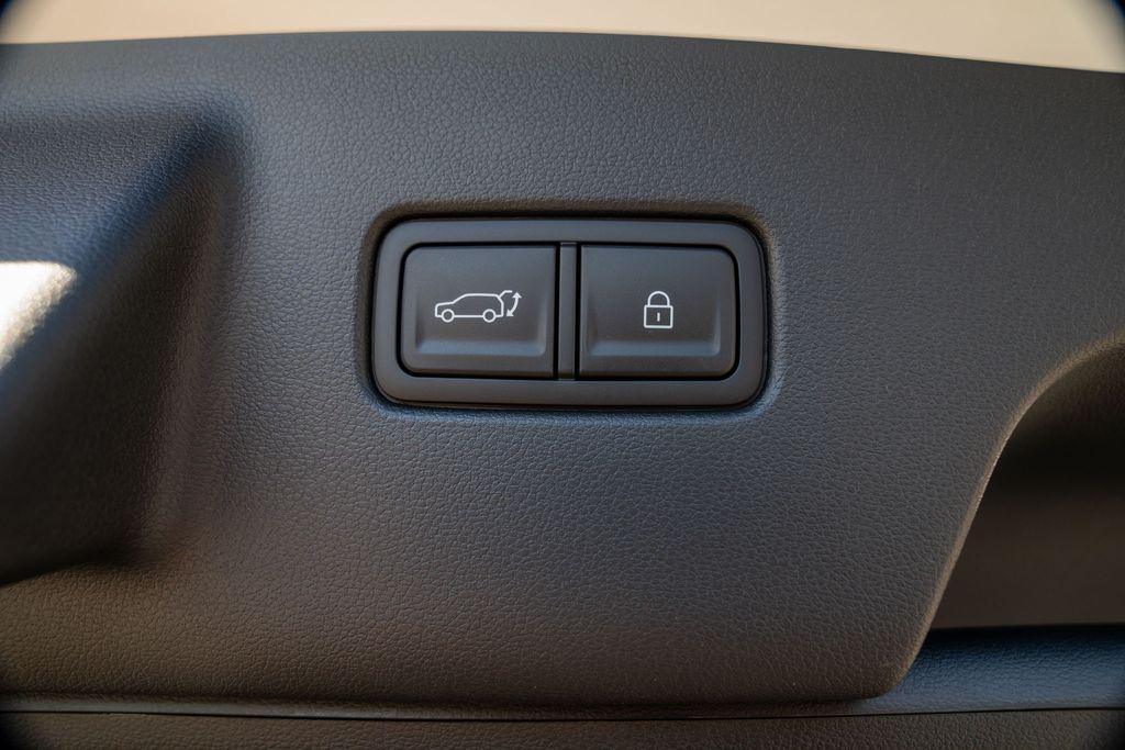 2026 Hyundai Palisade Limited photo 11