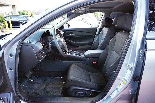 Used 2024 Silver Honda EX image 12