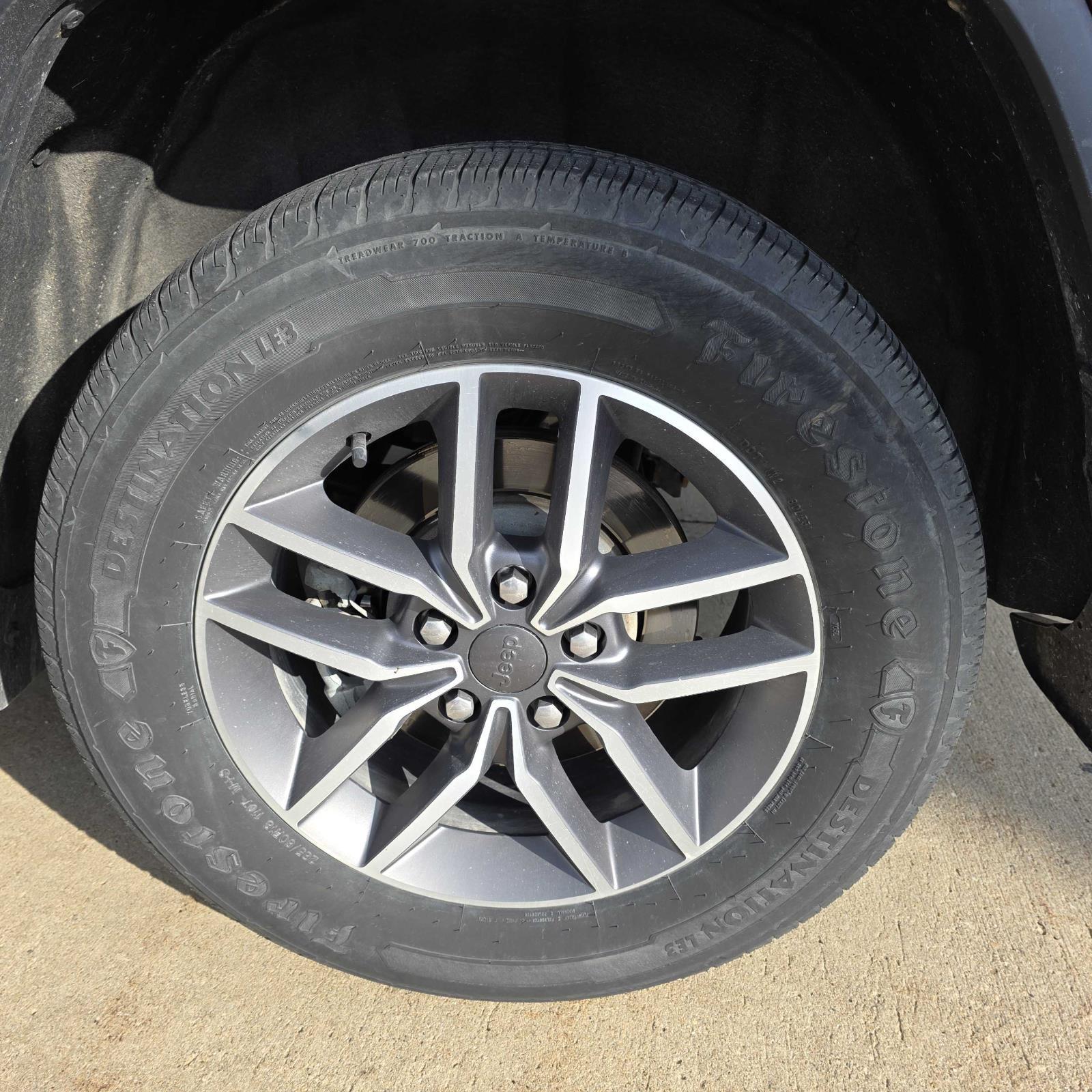 2021 Jeep Grand Cherokee Limited photo 4