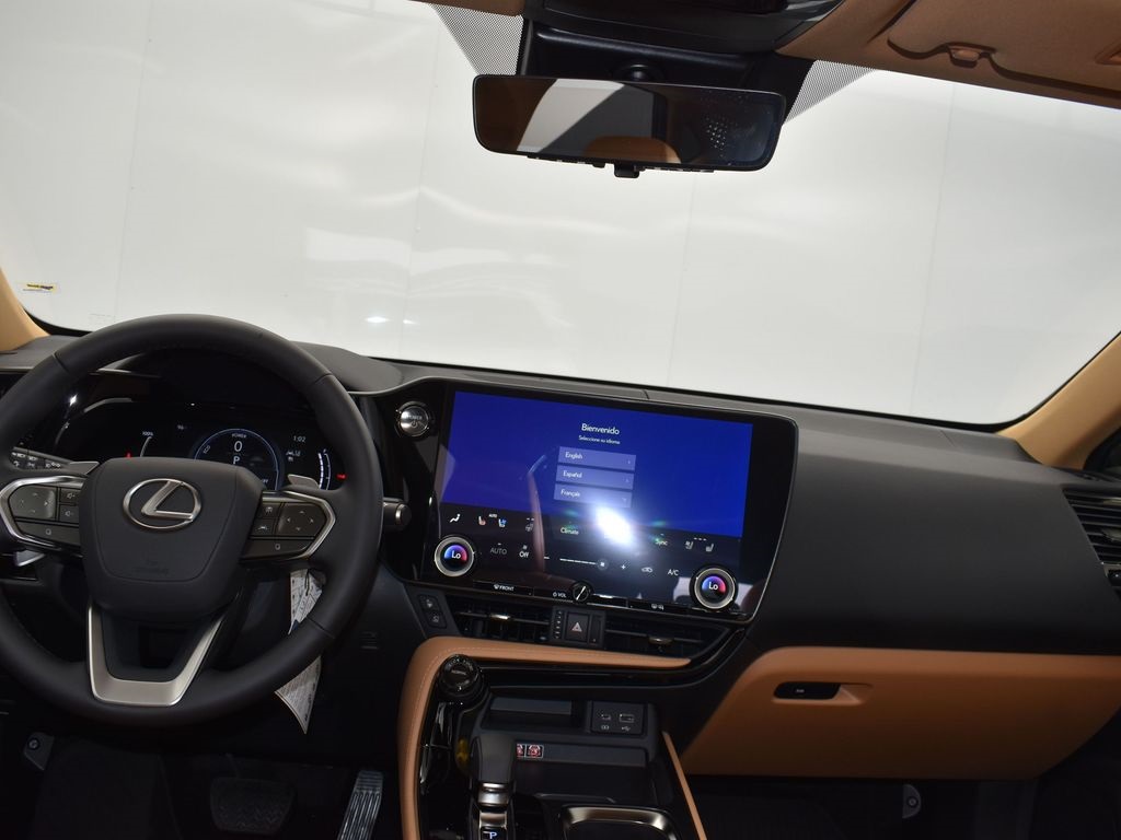 2025 Lexus NX 450h+ Luxury AWD photo 18