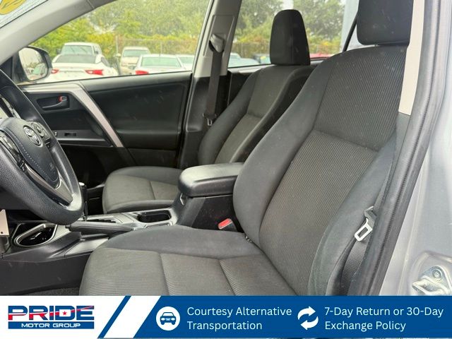 2018 Toyota RAV4 LE photo 16