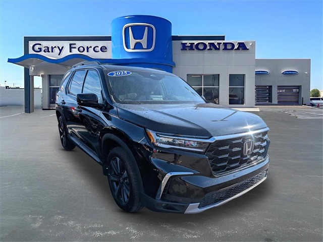 2025 Honda Pilot Touring's photo