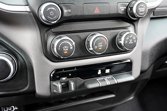 2024 Ram 2500 Big Horn photo 28