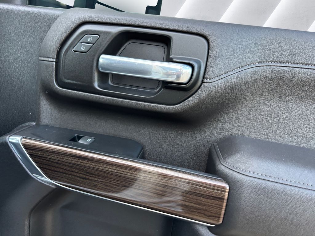 2023 Chevrolet Silverado 2500HD LT photo 15