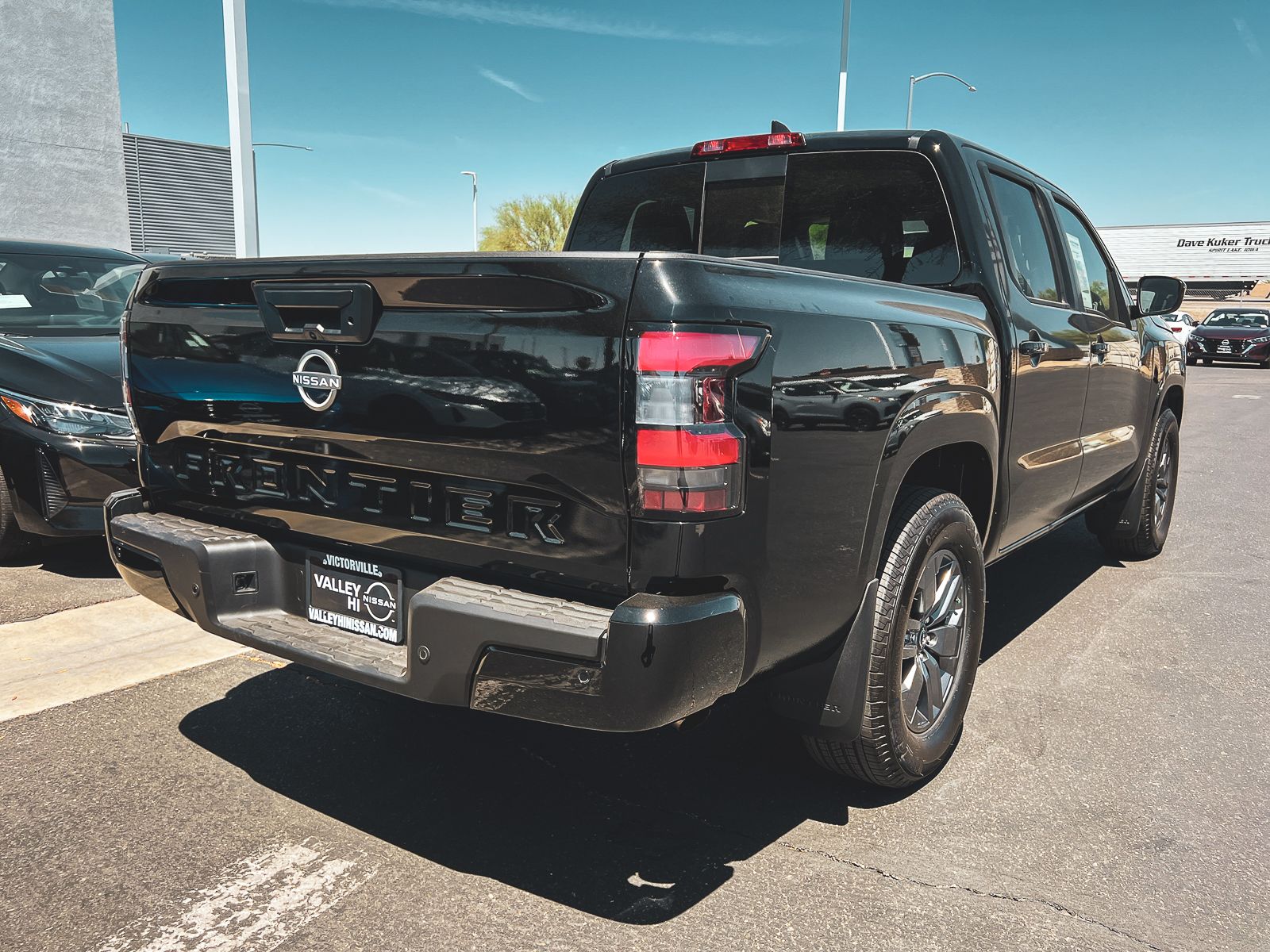2025 Nissan Frontier SV photo 4