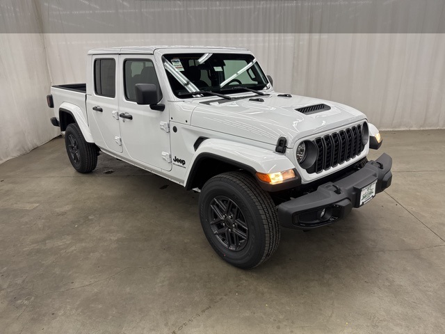 2025 Jeep Gladiator Sport S's photo