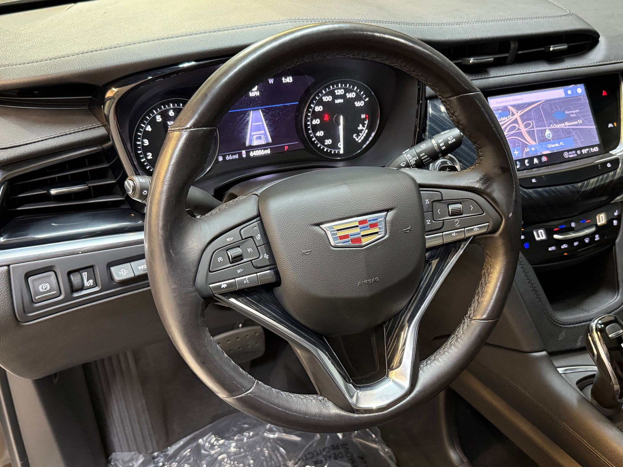 2023 Cadillac XT6 Premium Luxury photo 4
