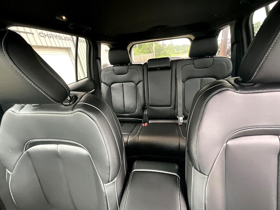 2025 Jeep Grand Cherokee Limited photo 30
