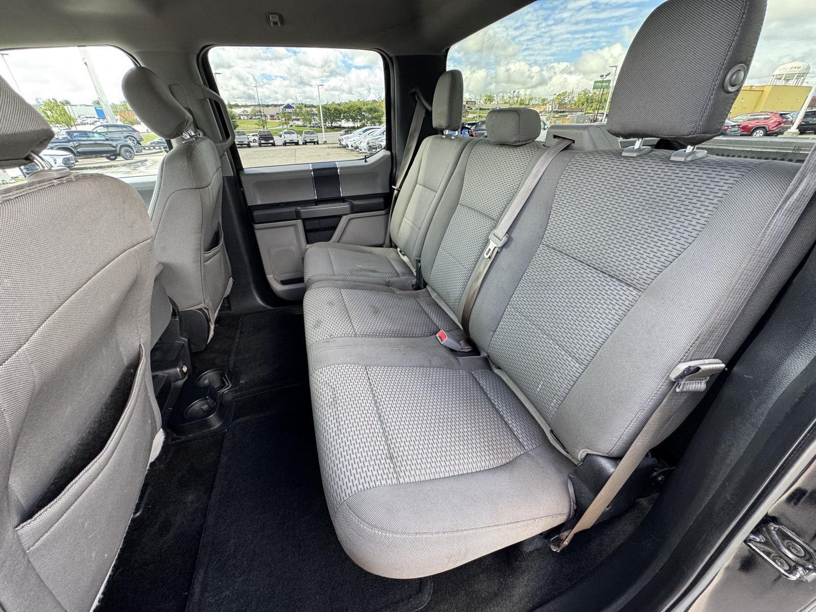 2015 Ford F-150 XLT photo 20