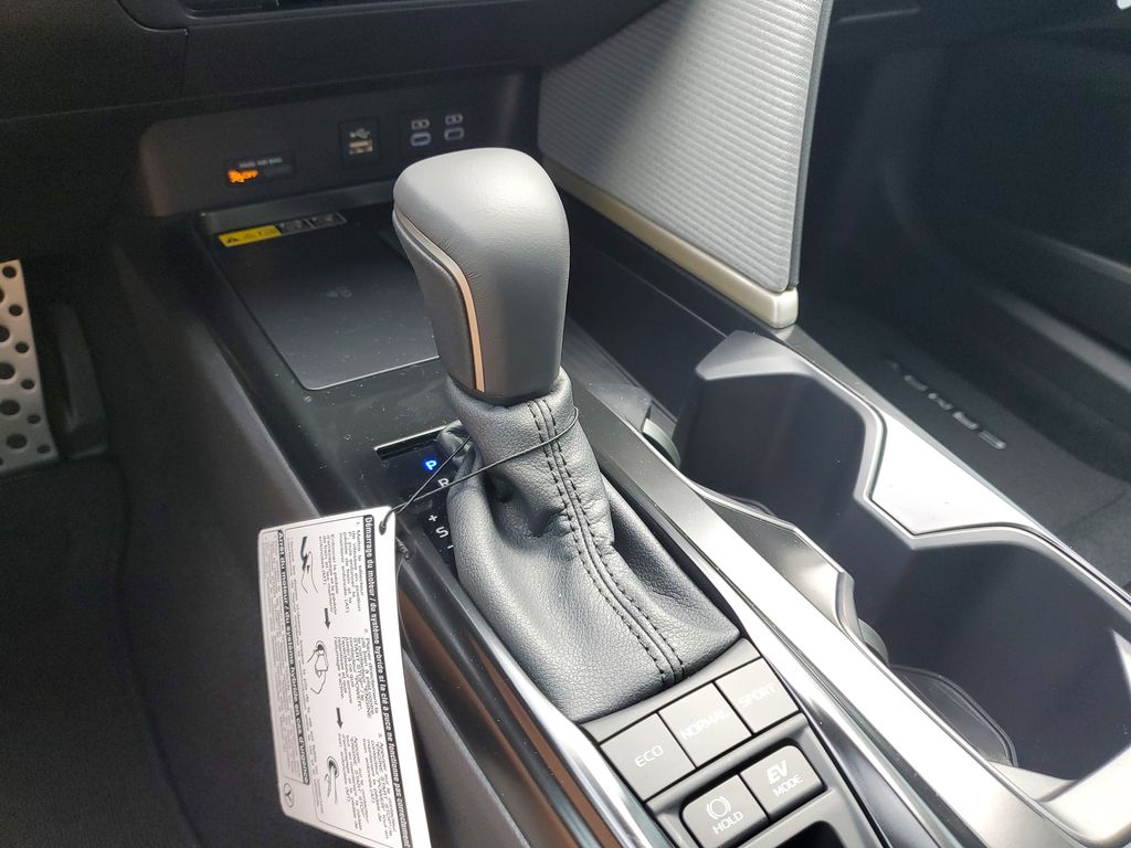 2025 Toyota Camry SE photo 20
