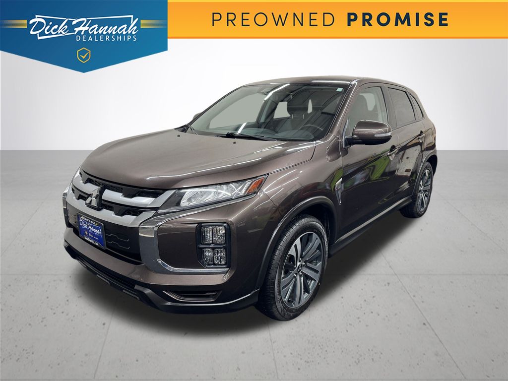 2024 Mitsubishi Outlander Sport SE's photo