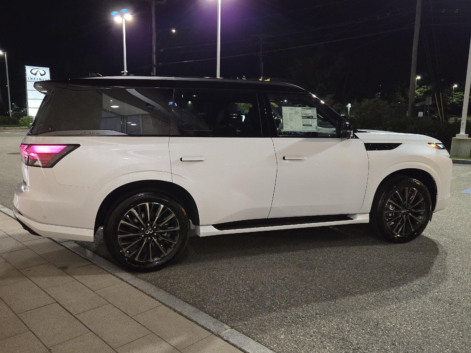 2026 Infiniti QX80 photo 14