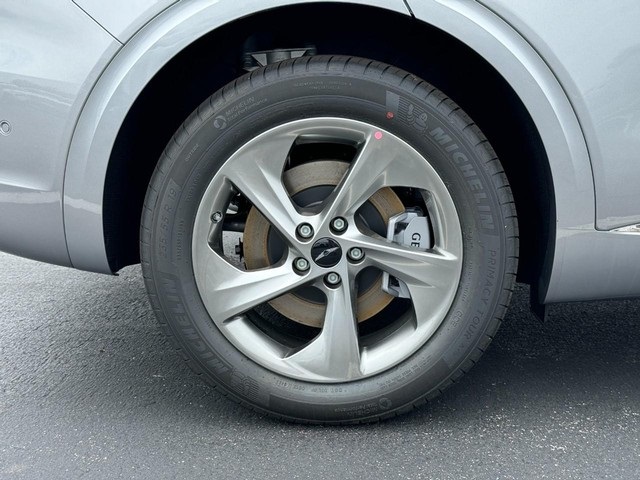 2026 Genesis GV70 2.5T Advanced photo 3