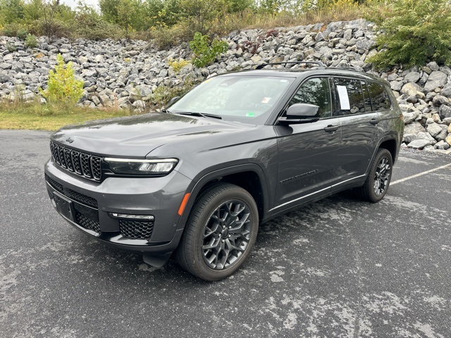 2024 Jeep Grand Cherokee L Summit photo 3