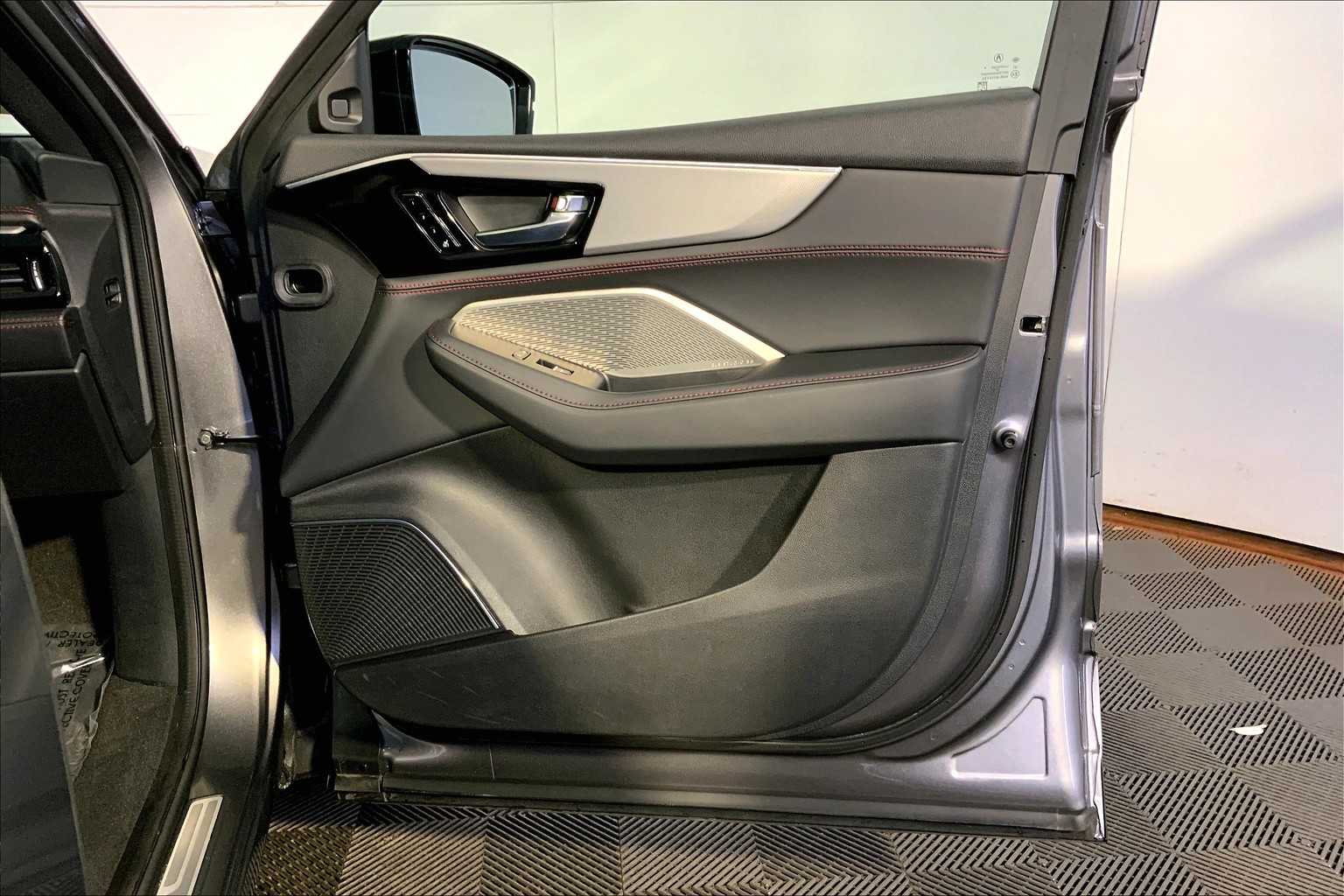 2023 Acura MDX SH-AWD A-Spec photo 21