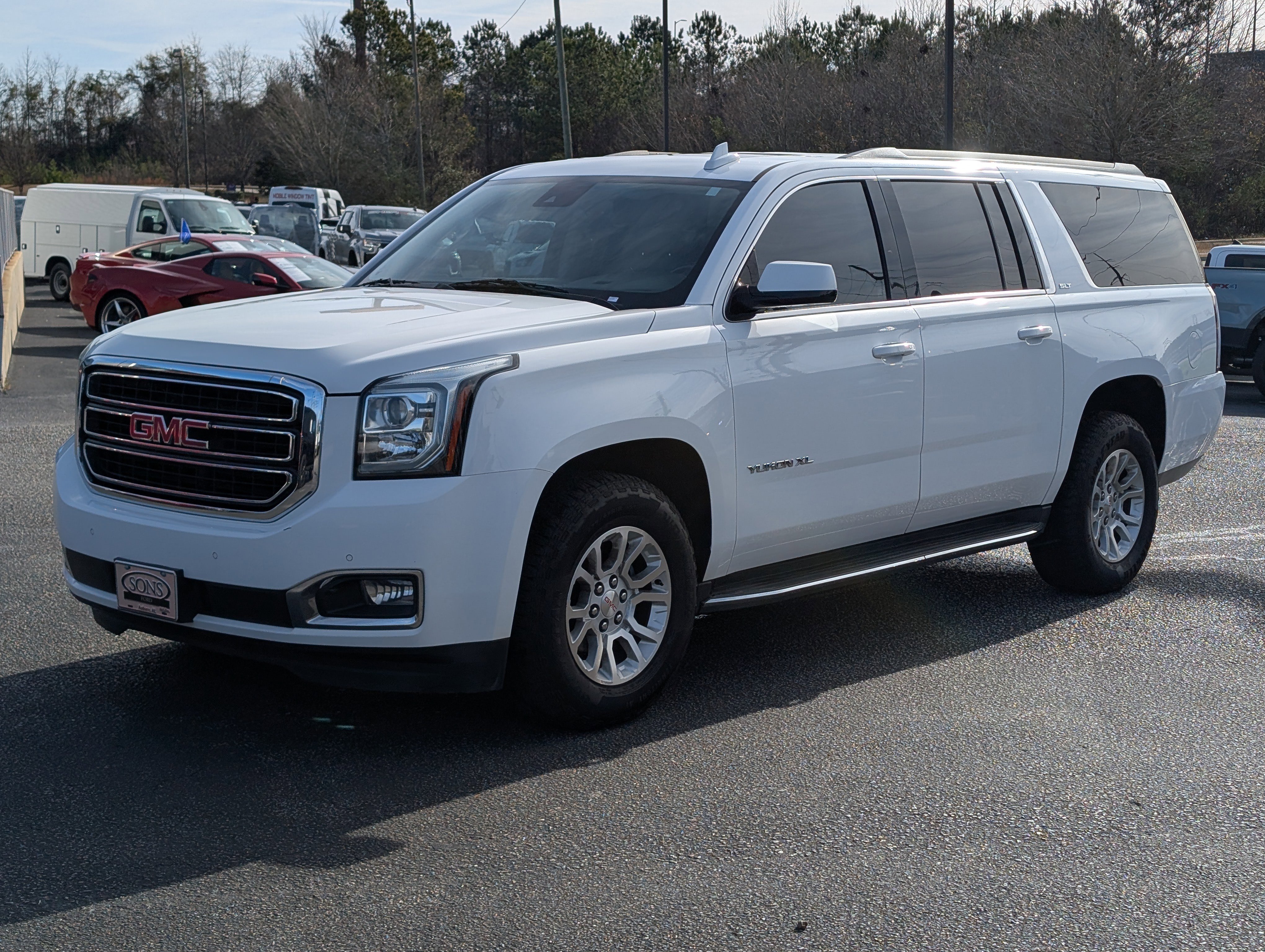 2019 GMC Yukon SLT's photo