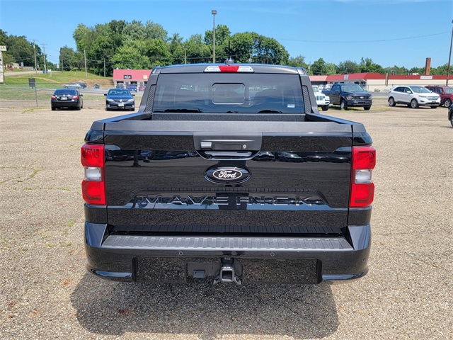 2025 Ford Maverick photo 2