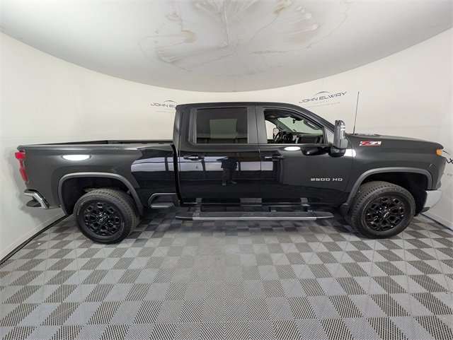 2024 Chevrolet Silverado 2500HD LT photo 4