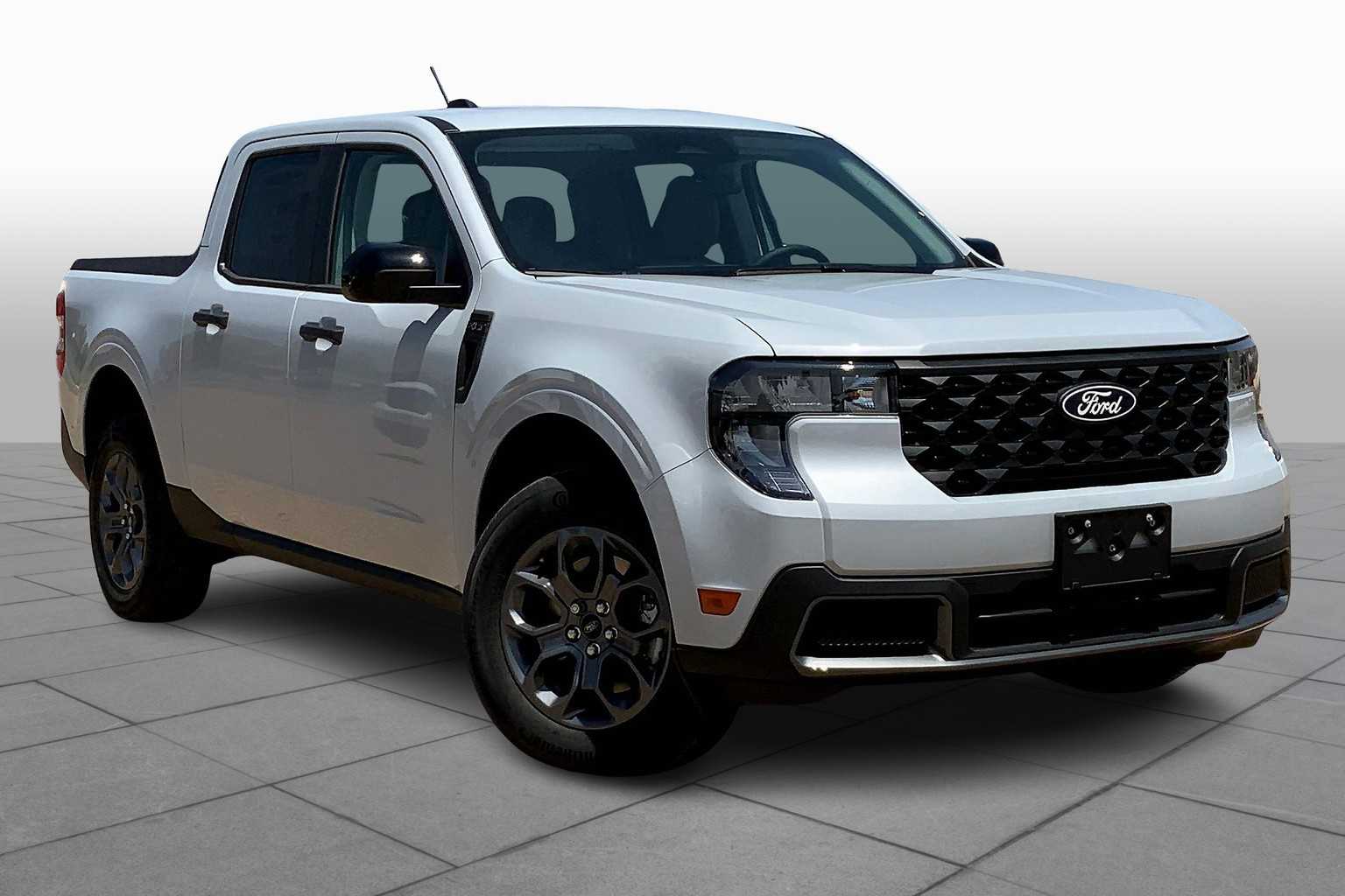 2025 Ford Maverick XLT photo 2