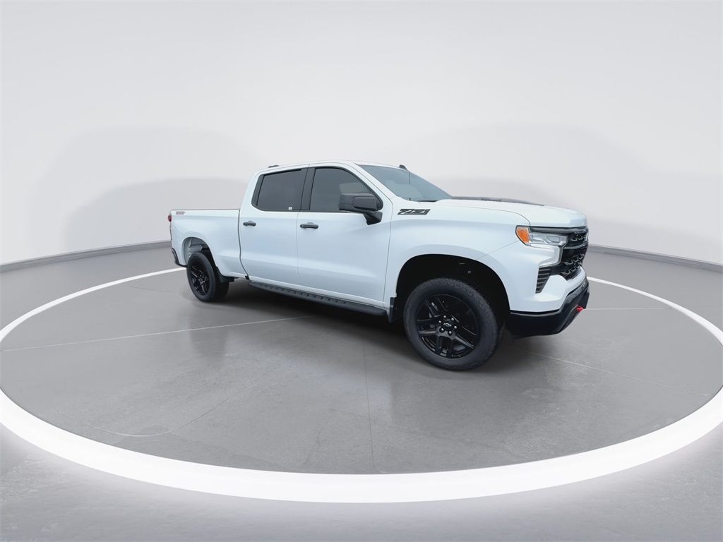 2024 Chevrolet Silverado 1500 LT Trail Boss photo 2