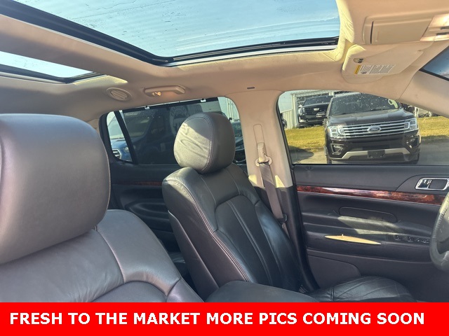 2019 Lincoln MKT photo 5
