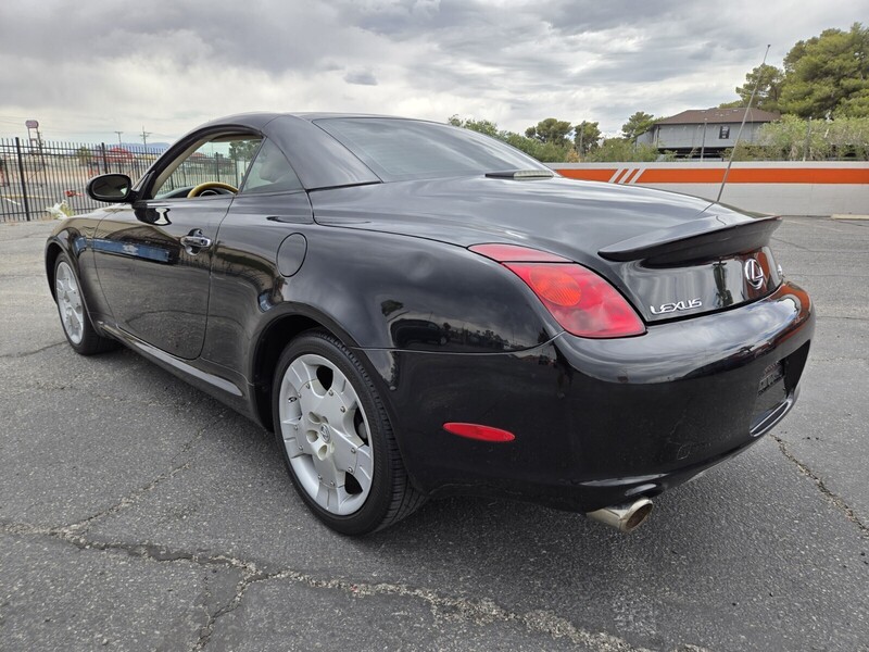 2005 Lexus SC 430 photo 2
