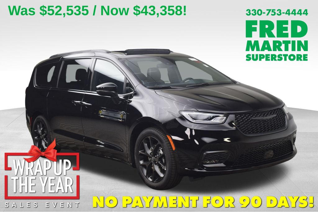 2026 Chrysler Pacifica Limited's photo