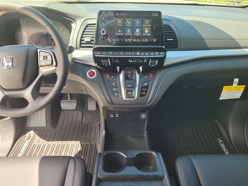 2026 Honda Odyssey photo 9