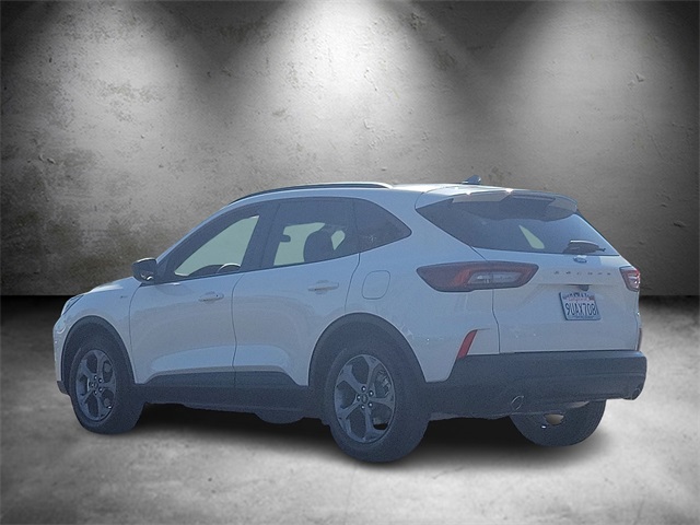 2025 Ford Escape ST-Line photo 6