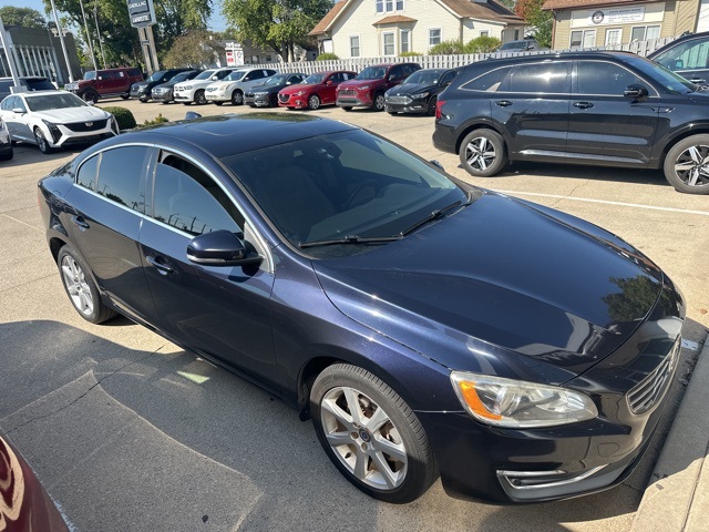 2016 Volvo S60 T5 Drive-E Premier photo 3
