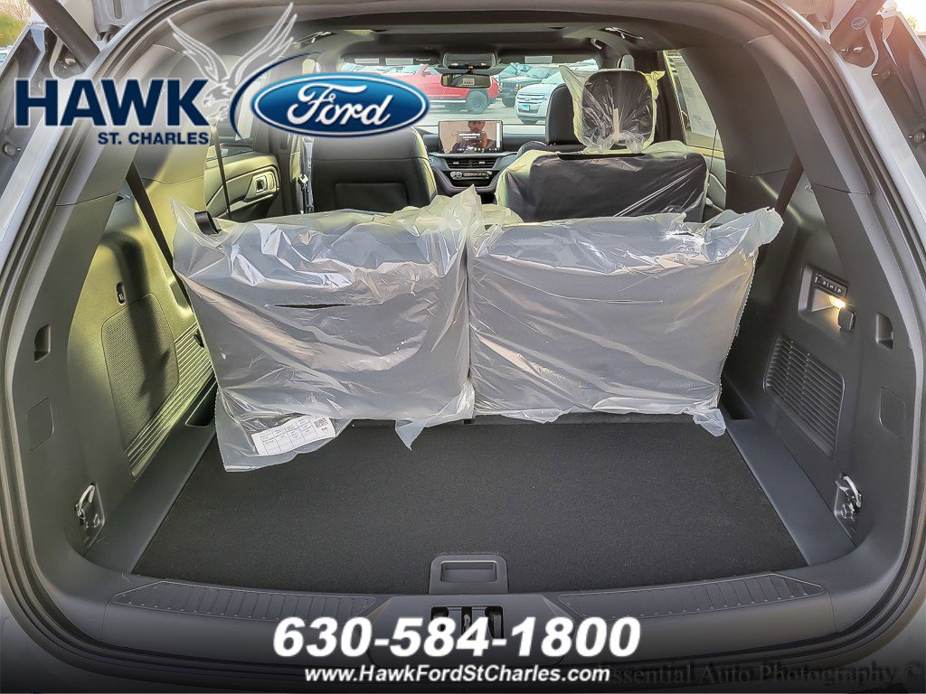2026 FORD EXPLORER - Image 18
