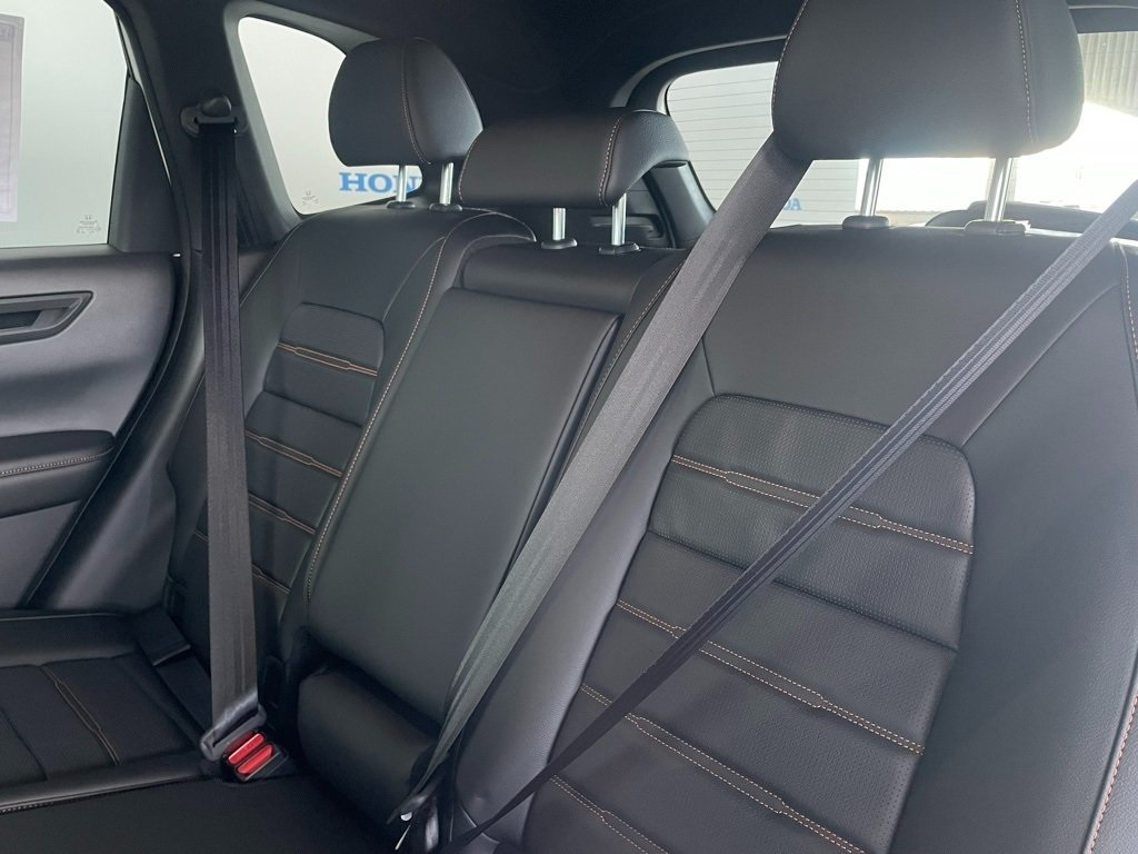 2026 Honda CR-V Hybrid Sport-L photo 17
