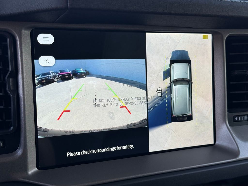 2025 Ford Bronco Outer Banks photo 11