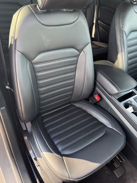 2024 Ford Edge SEL photo 32