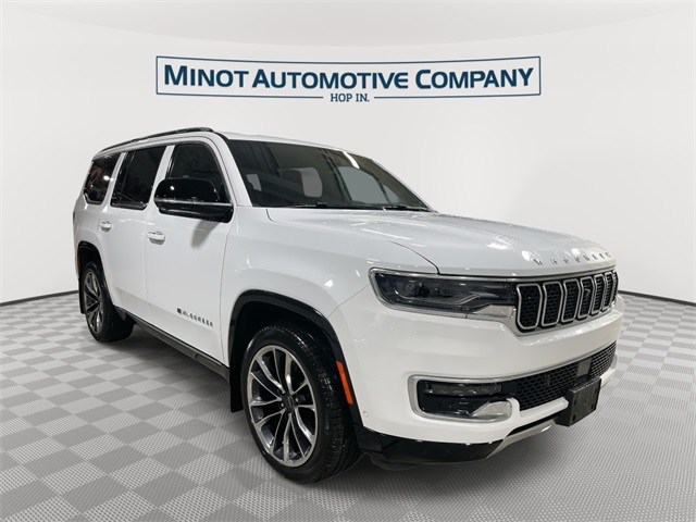 2023 Jeep Wagoneer Series III's photo