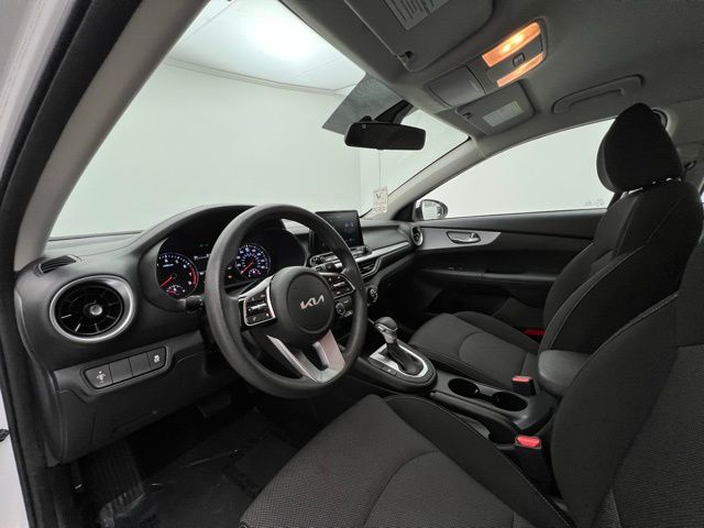 2024 Kia Forte LXS photo 6