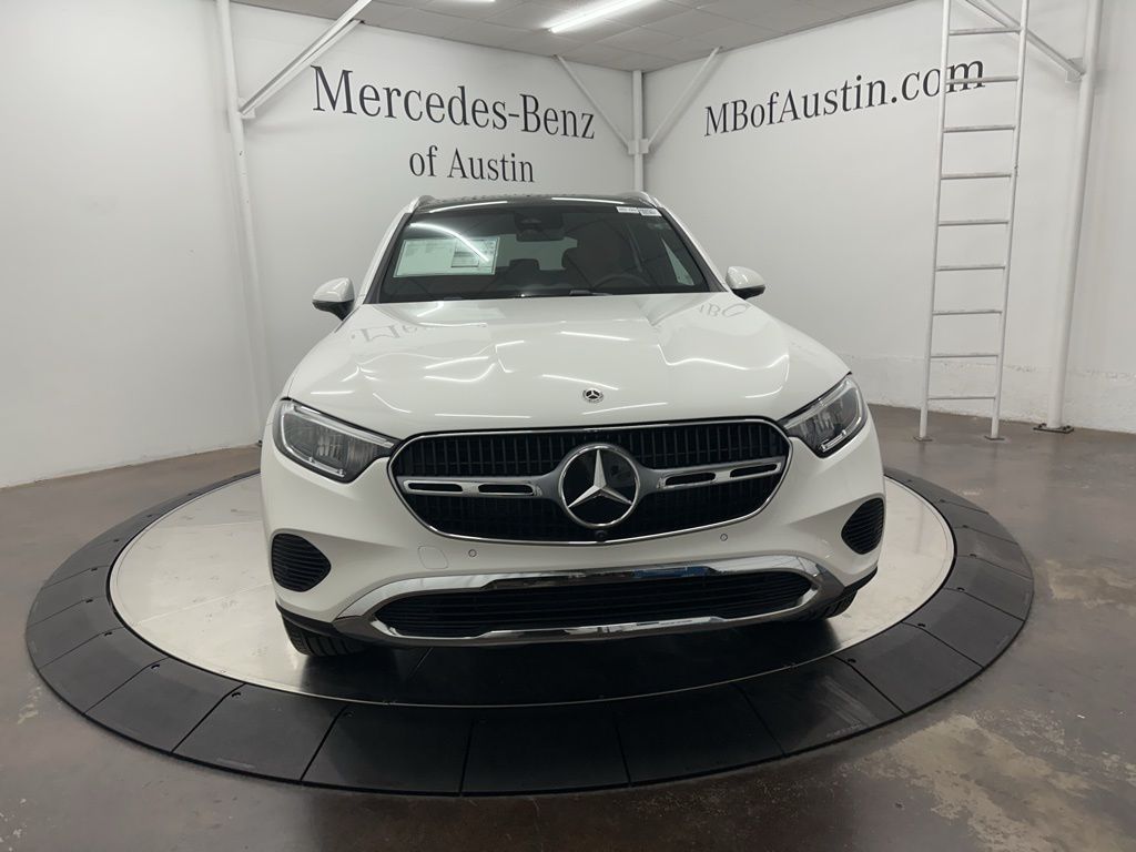 2026 Mercedes Benz GLC 300 4MATIC photo 2