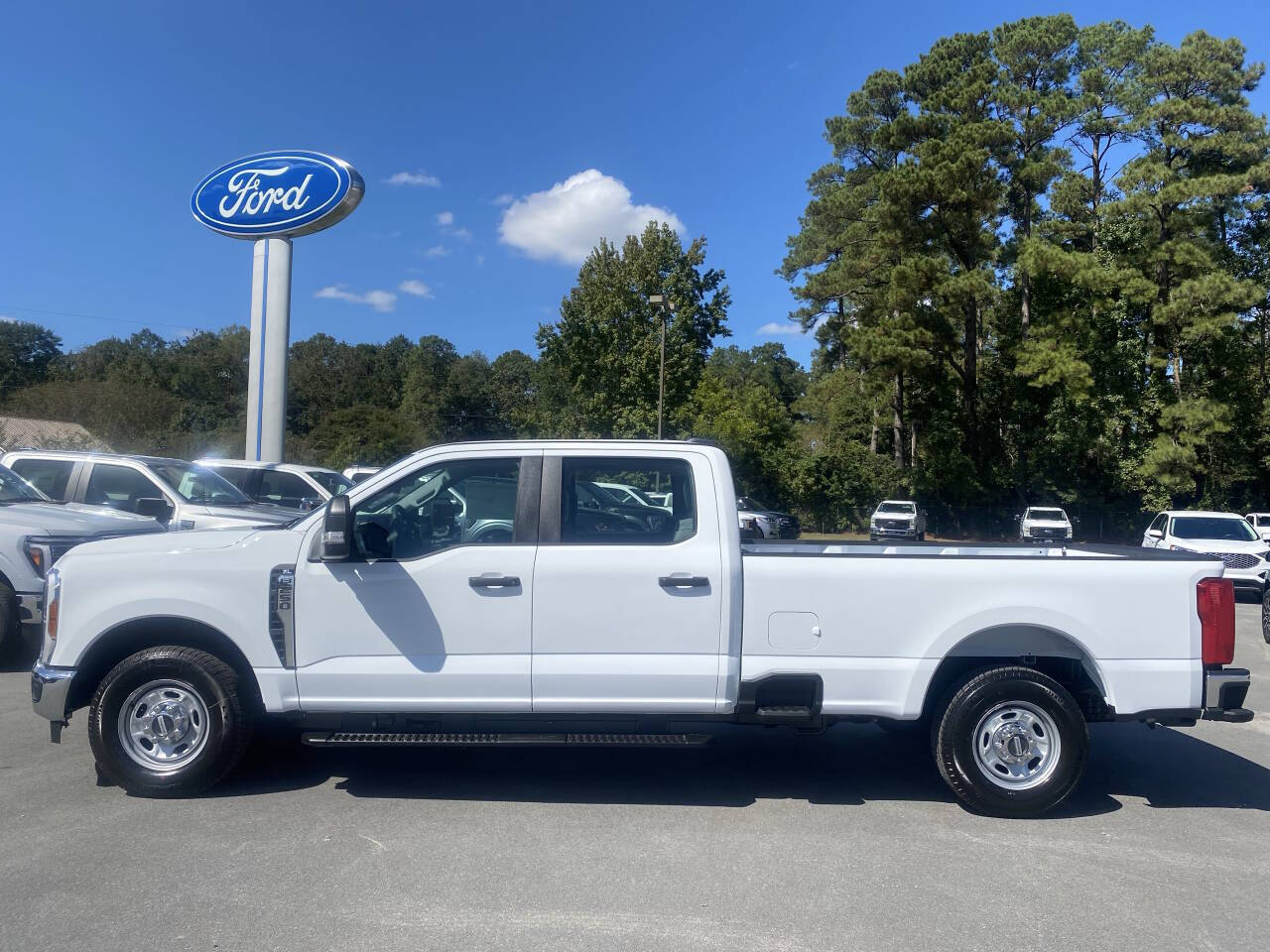 2026 Ford F-250 Super Duty XL's photo