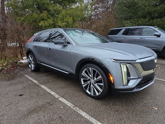 Used 2024 Cadillac LYRIQ Luxury 3 with VIN 1GYKPSRL4RZ104507 for sale in Cincinnati, OH